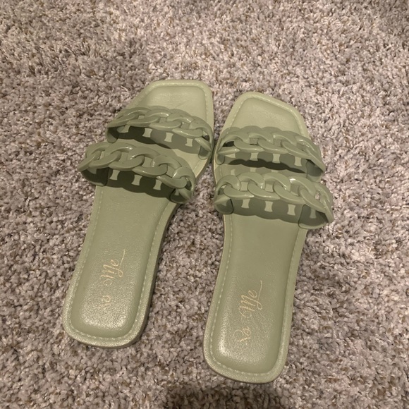 Chain me Olive - Picture 4 of 4